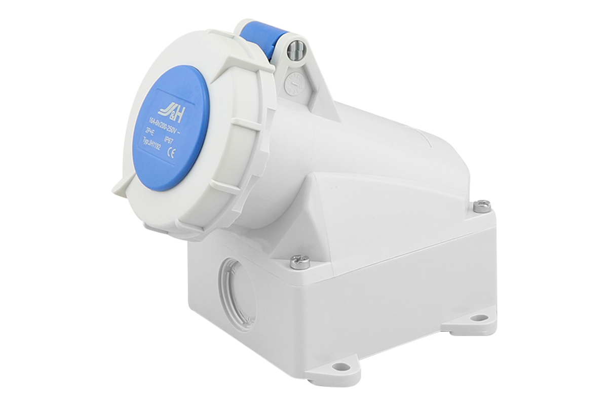 Caravan Lead Connector Female 16 Amps IP67